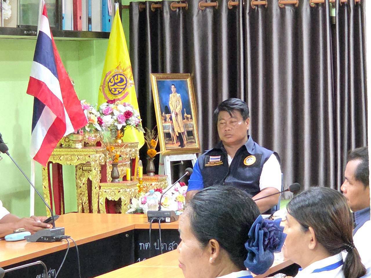 #เทศบาลตำบลปราสาทประชุมติดตามความพร้อมการจัดโครงการส่งเสริมประเพณีเข้าพรรษา       วันที่ 23 กรกฎาคม 2569 เวลา 10.00 น. นำโดย นายพนาพัฒน์ ชะลุนรัมย์ นายกเทศมนตรีตำบลปราสาท พร้อมด้วยคณะผู้บริหาร สมาชิกสภาเทศบาล หัวหน้าส่วนราชการ และพนักงานเทศบาลตำบลปราสาท ร่วมประชุมเตรียมความพร้อมในการจัดโครงการส่งเสริมประเพณีเข้าเทียนพรรษา ประจำปี 2569     เพื่อวางแผนจัดเตรียมงานประเพณีเข้าพรรษา ประจำปี 2569 ให้เป็นไปด้วยความเรียบร้อย